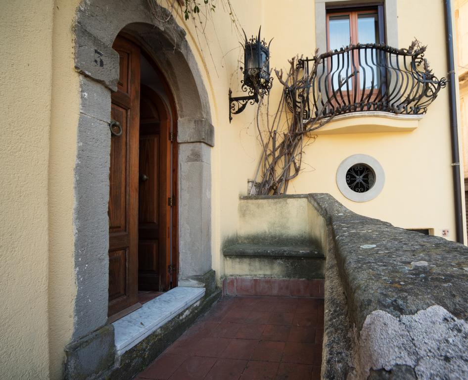 The Clock Houses Borgo Gallodoro Letojanni Exterior photo